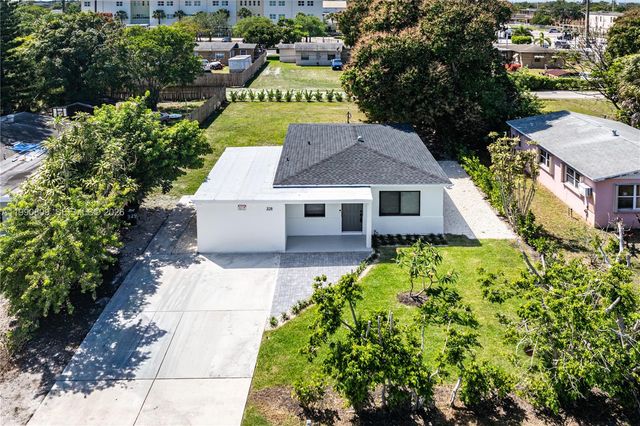 328 SW 11th Ave, Delray Beach, FL 33444