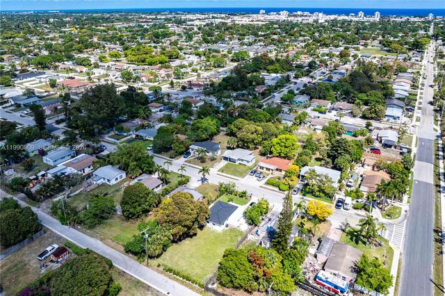 328 SW 11th Ave, Delray Beach, FL 33444