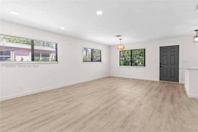 328 SW 11th Ave, Delray Beach, FL 33444