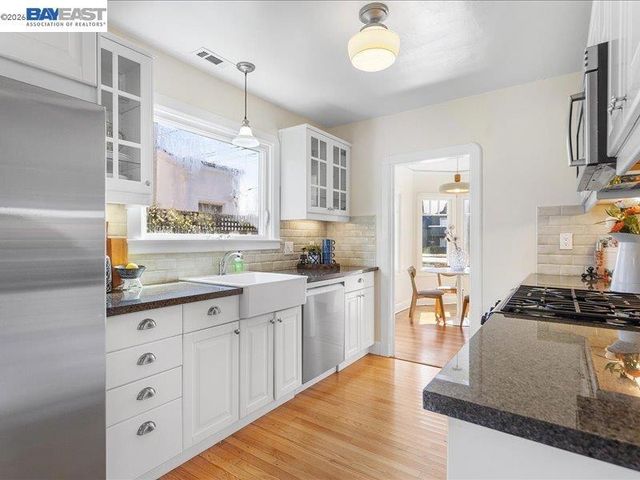 321 321 Central Ave, Alameda, CA 94501