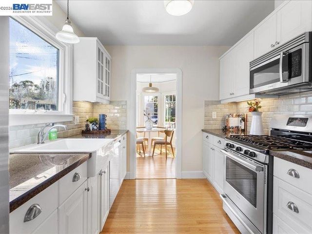 321 321 Central Ave, Alameda, CA 94501