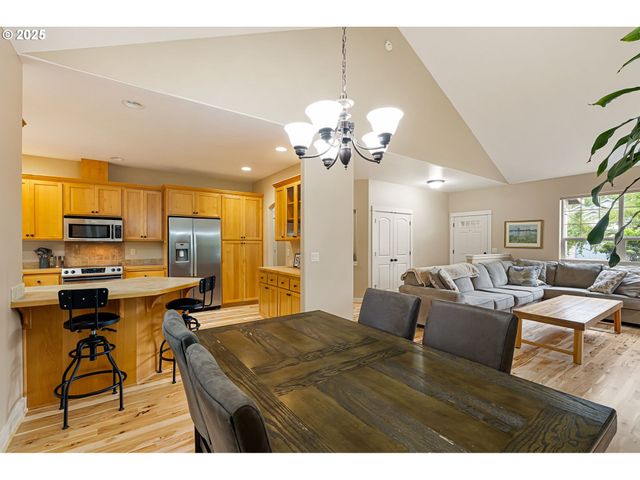 87932 ERDMAN Way, Veneta, OR 97487