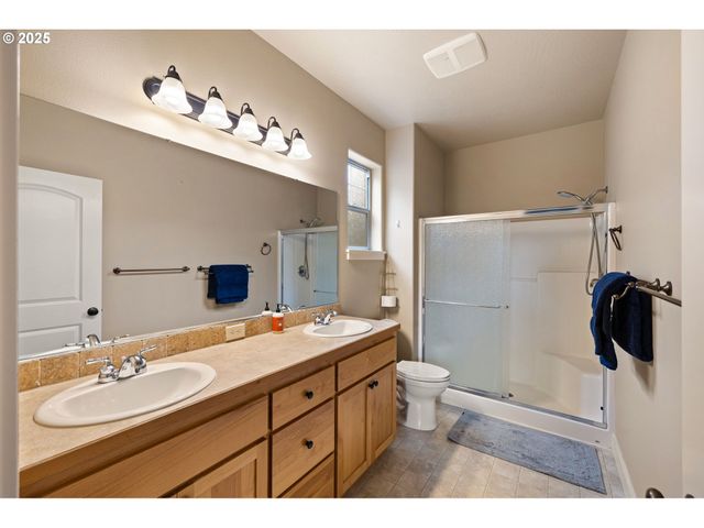 87932 ERDMAN Way, Veneta, OR 97487