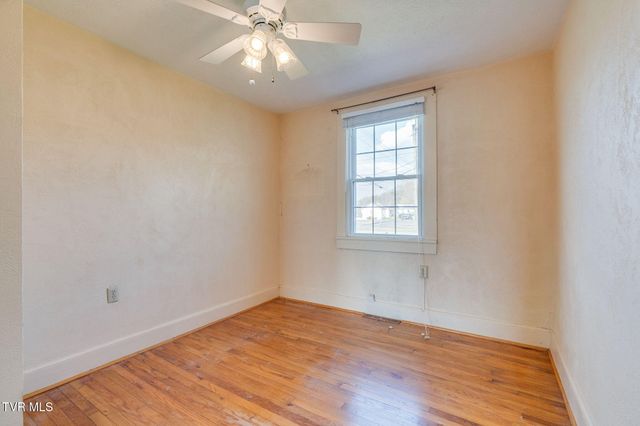 1024 East Mckinney Avenue, Rogersville, TN 37857