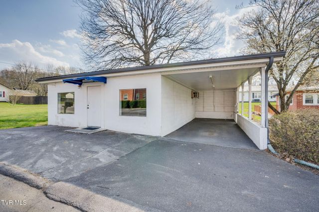 1024 East Mckinney Avenue, Rogersville, TN 37857