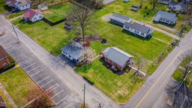 1024 East Mckinney Avenue, Rogersville, TN 37857