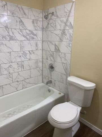435 Sailmaster ST B, Lakeway, TX 78734