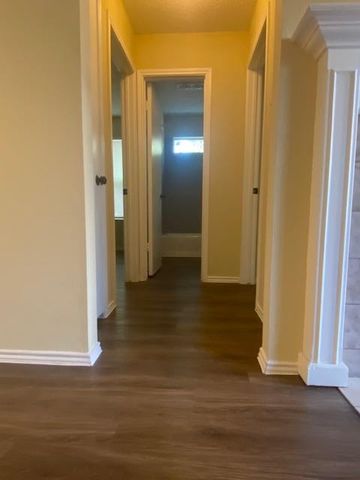 435 Sailmaster ST B, Lakeway, TX 78734