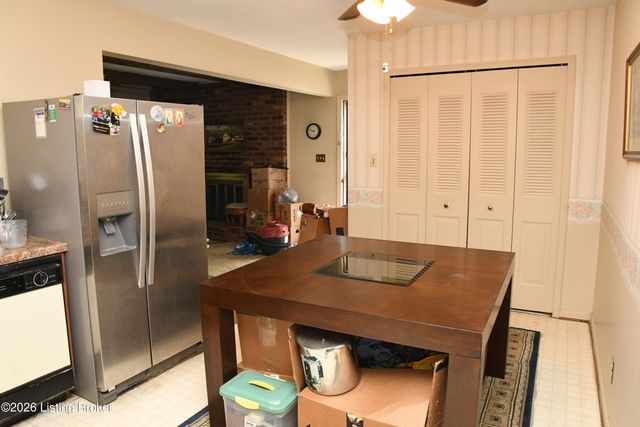 5100 Sprucewood Dr, Louisville, KY 40291