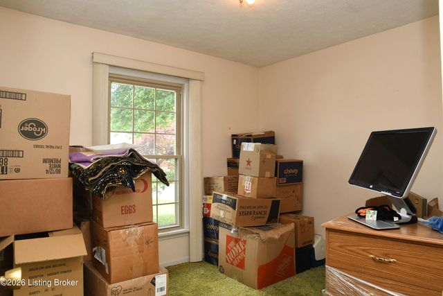 5100 Sprucewood Dr, Louisville, KY 40291