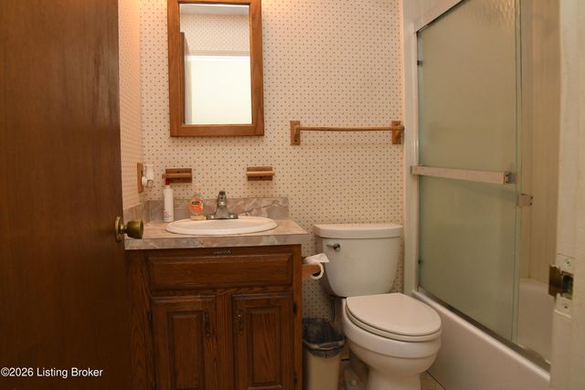 5100 Sprucewood Dr, Louisville, KY 40291