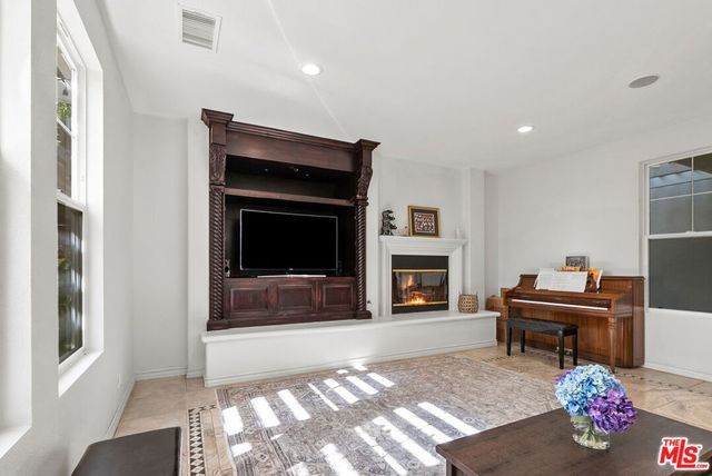 3821 Luna Court, Altadena, CA 91001