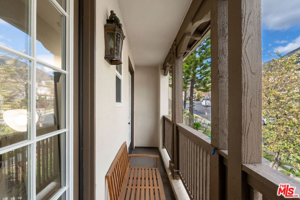 Image 12 of property listing at 3821 Luna Court, Altadena, CA 91001