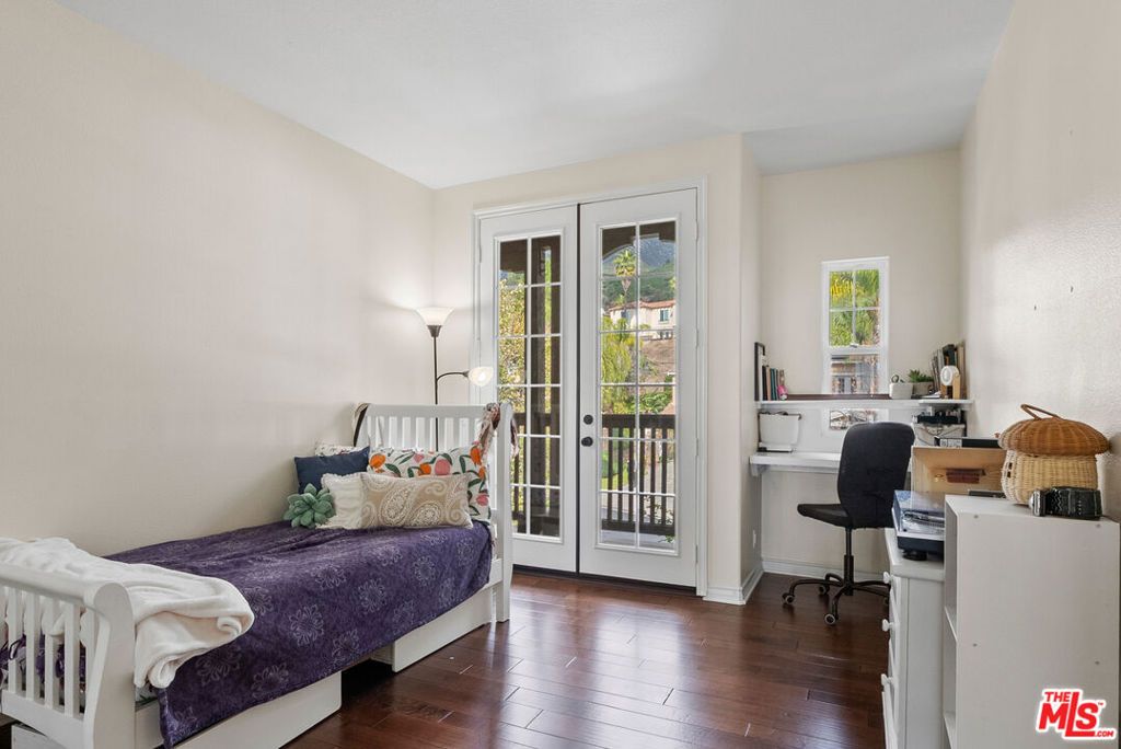 Image 14 of property listing at 3821 Luna Court, Altadena, CA 91001