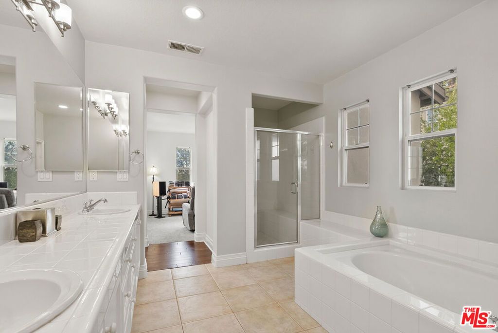 Image 17 of property listing at 3821 Luna Court, Altadena, CA 91001