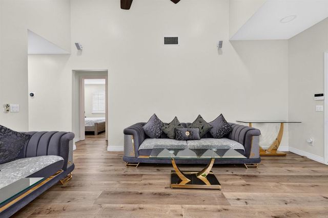 12011 Via Hacienda, El Cajon, CA 92019