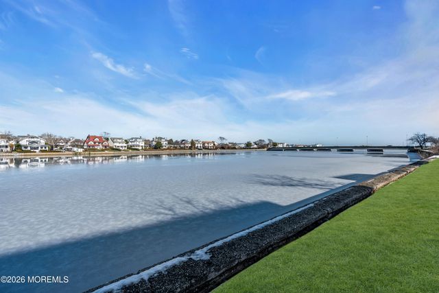 500 Deal Lake Drive 5E, Asbury Park, NJ 07712