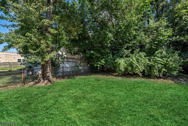 310 Main St, South Hackensack Twp., NJ 07606