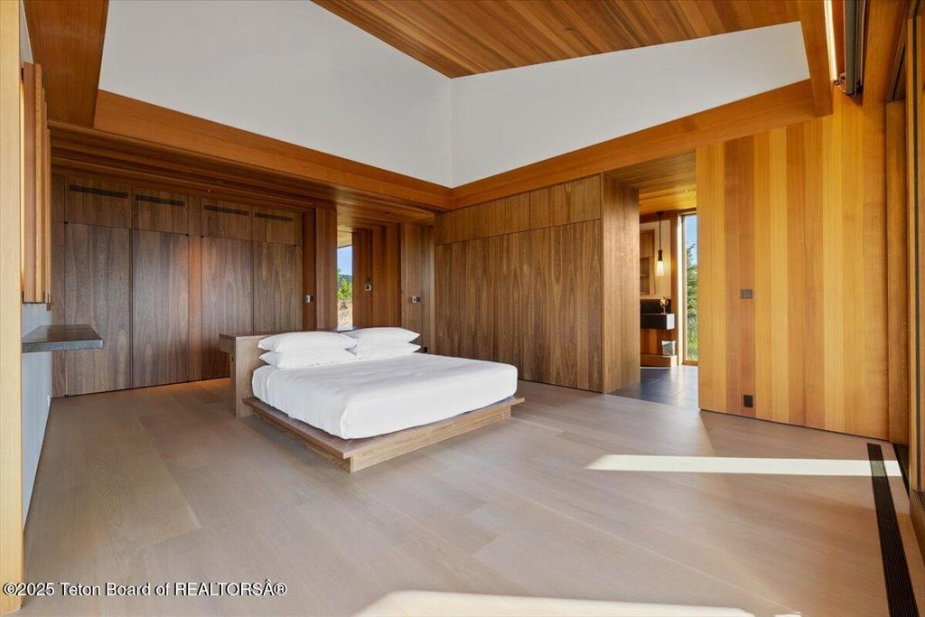 585 W SENA Road, Jackson, WY 83001 photo 21