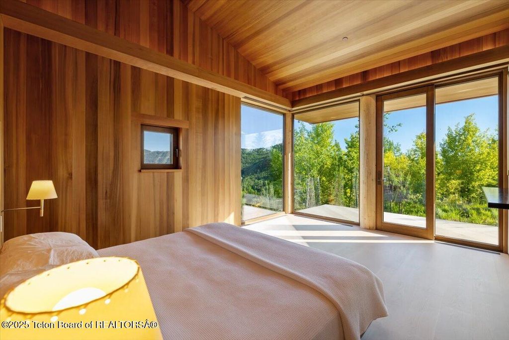 585 W SENA Road, Jackson, WY 83001 photo 28