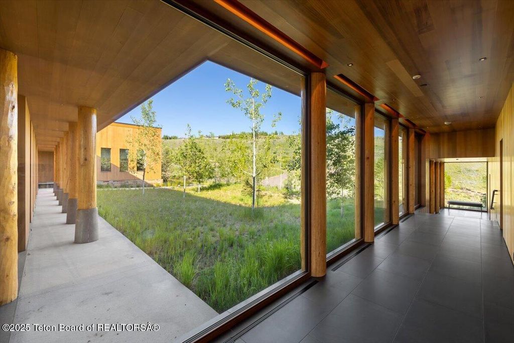 585 W SENA Road, Jackson, WY 83001 photo 29