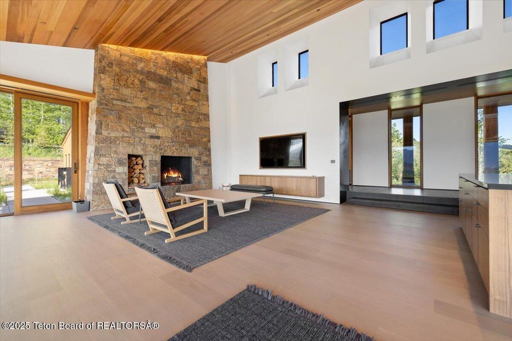 585 W SENA Road, Jackson, WY 83001 photo 31