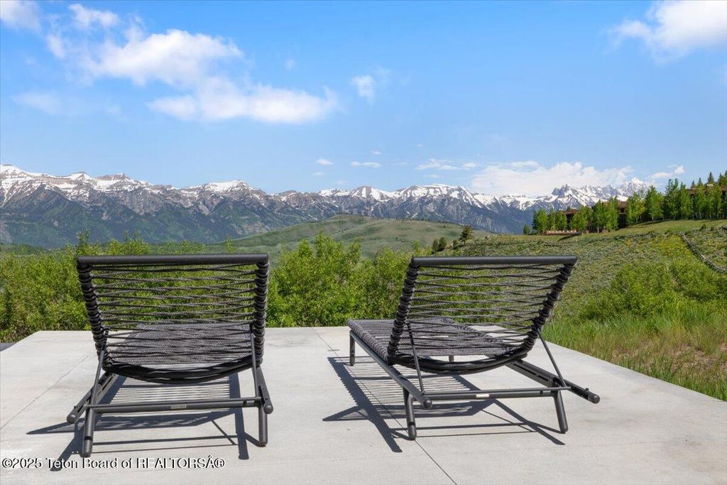 585 W SENA Road, Jackson, WY 83001 photo 43