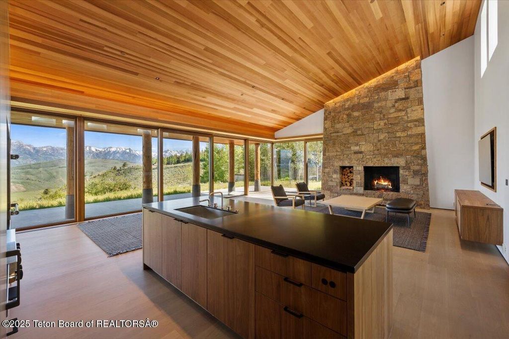 585 W SENA Road, Jackson, WY 83001 photo 51