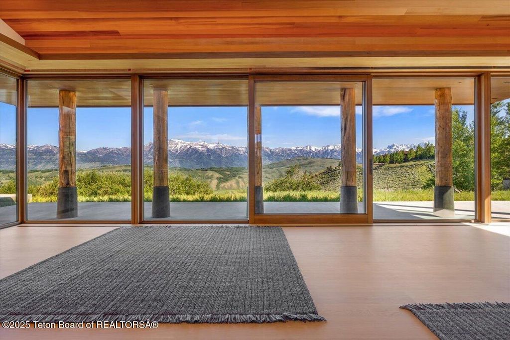 585 W SENA Road, Jackson, WY 83001 photo 52