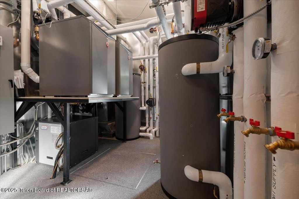 585 W SENA Road, Jackson, WY 83001 photo 55