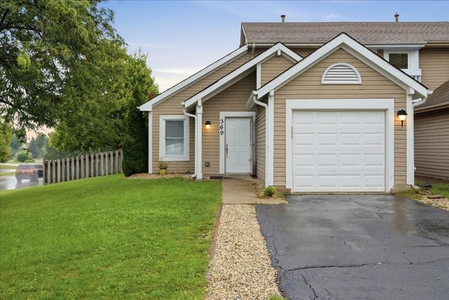 369 Trailside Court, Carol Stream, IL 60188