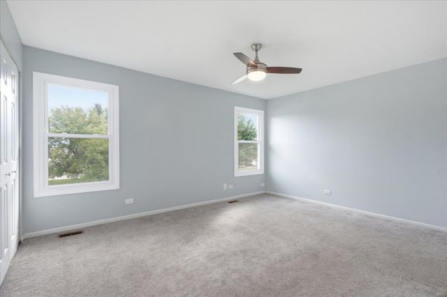 369 Trailside Court, Carol Stream, IL 60188
