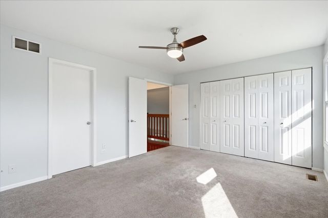 369 Trailside Court, Carol Stream, IL 60188