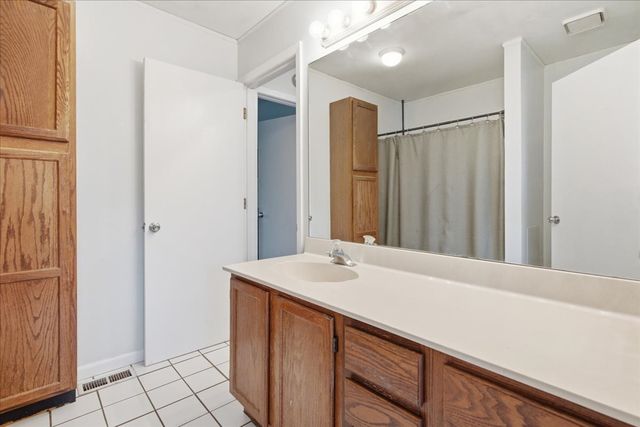 369 Trailside Court, Carol Stream, IL 60188