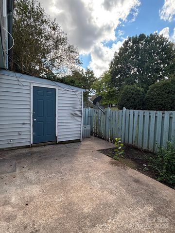 2022 Harvest Lane 13, Charlotte, NC 28210
