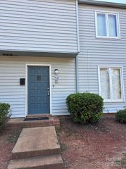 2022 Harvest Lane 13, Charlotte, NC 28210