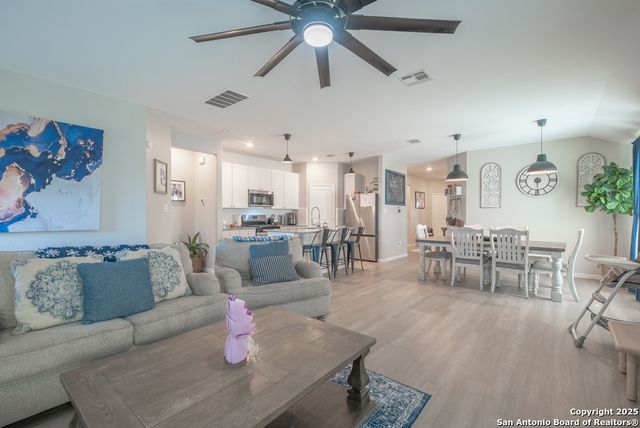 6813 Arid Way, San Antonio, TX 78252