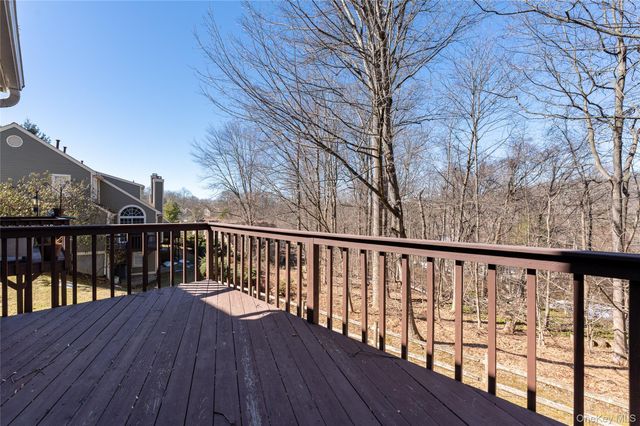 502 Kensington Way, Mount Kisco, NY 10549