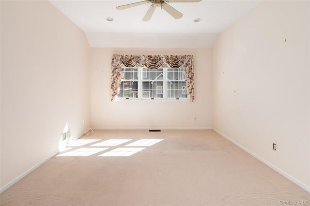 502 Kensington Way, Mount Kisco, NY 10549