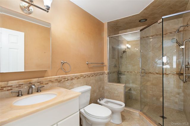 502 Kensington Way, Mount Kisco, NY 10549