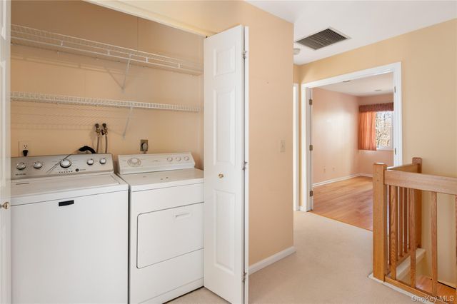 502 Kensington Way, Mount Kisco, NY 10549