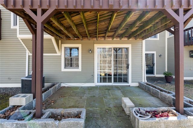 502 Kensington Way, Mount Kisco, NY 10549