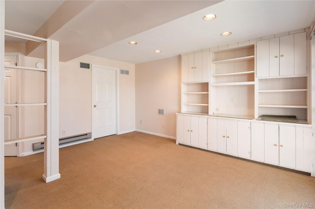 502 Kensington Way, Mount Kisco, NY 10549