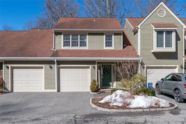 502 Kensington Way, Mount Kisco, NY 10549