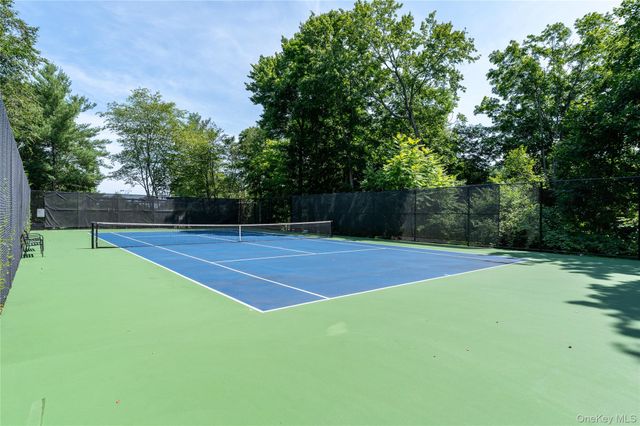 502 Kensington Way, Mount Kisco, NY 10549