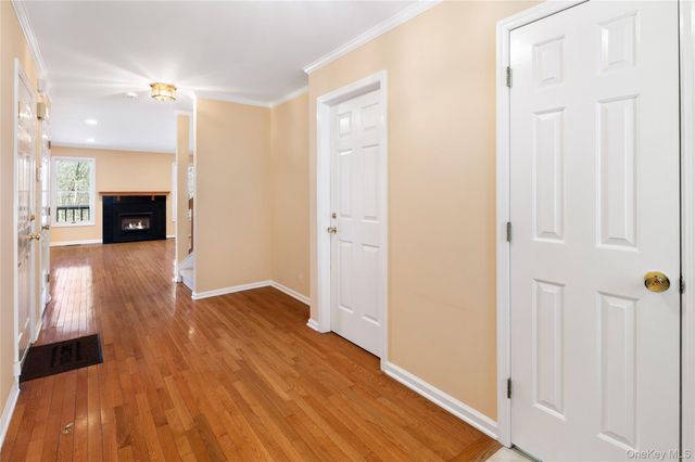 502 Kensington Way, Mount Kisco, NY 10549