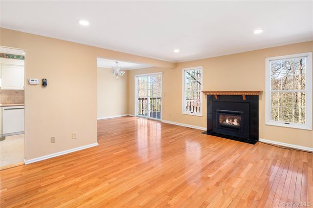 502 Kensington Way, Mount Kisco, NY 10549