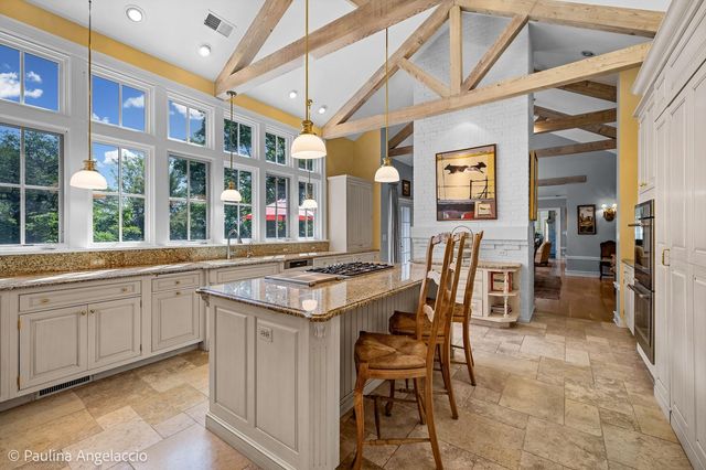 373 W County Line Road, Barrington Hills, IL 60010