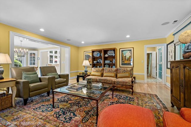373 W County Line Road, Barrington Hills, IL 60010