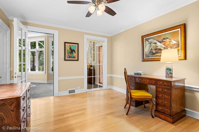 373 W County Line Road, Barrington Hills, IL 60010